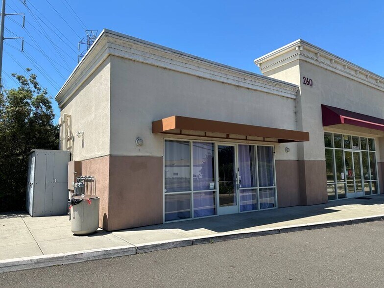 More Photos Of 26001-26025 Eden Landing Rd, Hayward Freestanding For Lease