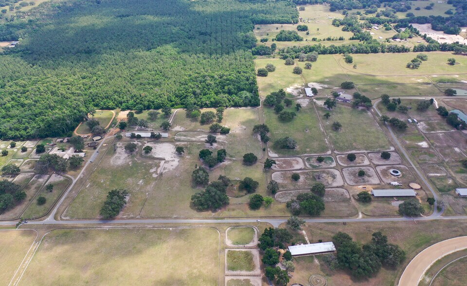More Photos Of 12219 SW 26th St, Ocala Horse Stables For Sale