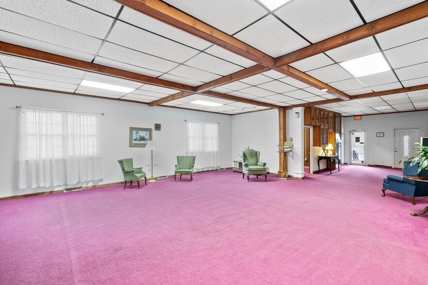 More Photos Of 1401 S Fant St, Anderson Funeral Home For Sale