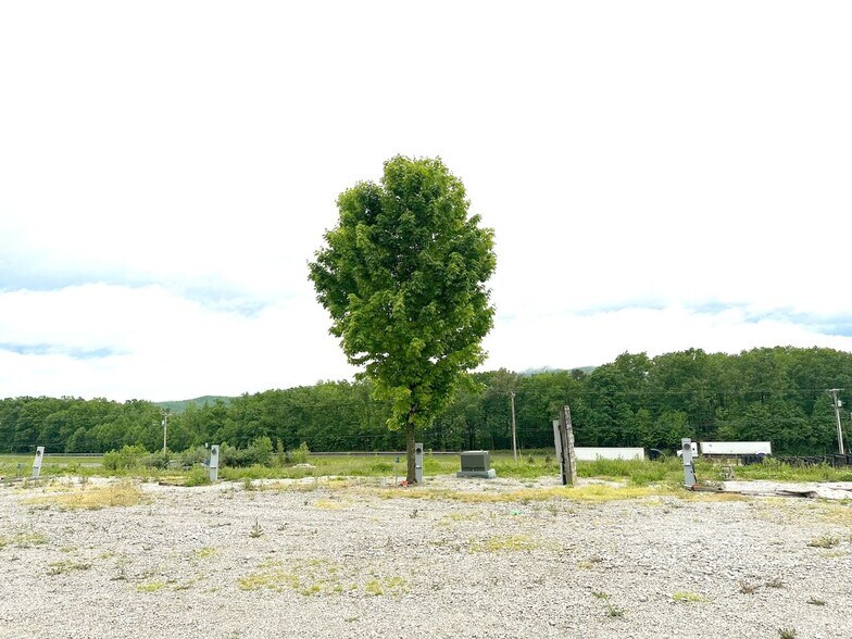 More Photos Of 269 Luther Seiber blvd, Pioneer Specialty For Sale