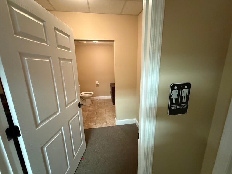 More Photos Of 5025-5029 Parham Rd, Grovetown Self Storage For Lease