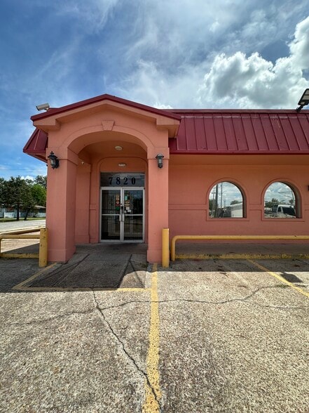More Photos Of 7820 Fulton St, Houston Restaurant For Sale