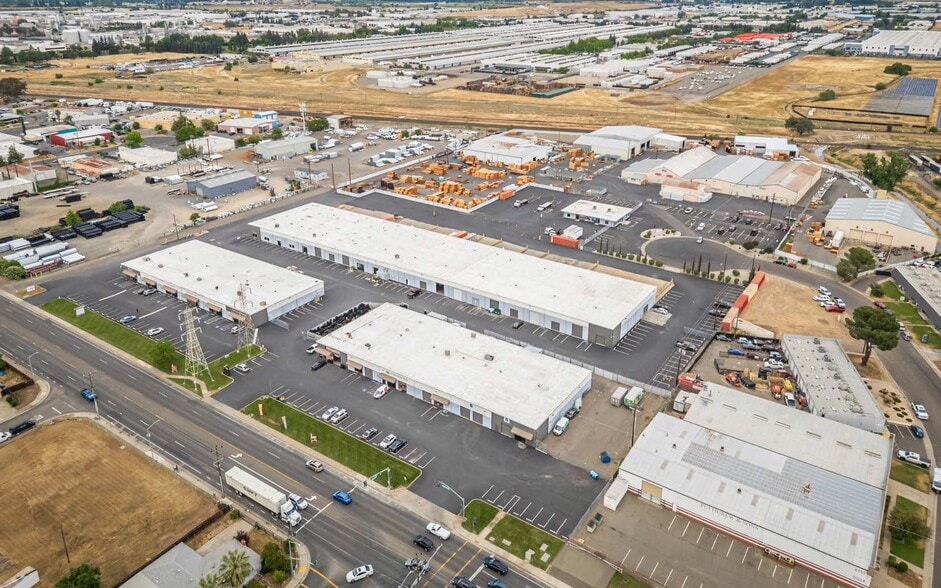 More Photos Of 8180 Industrial Pky, Sacramento Industrial For Lease