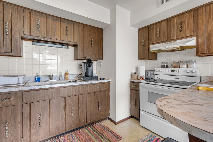 More Photos Of 9201 Kennedy Ave, Highland Apartments For Sale