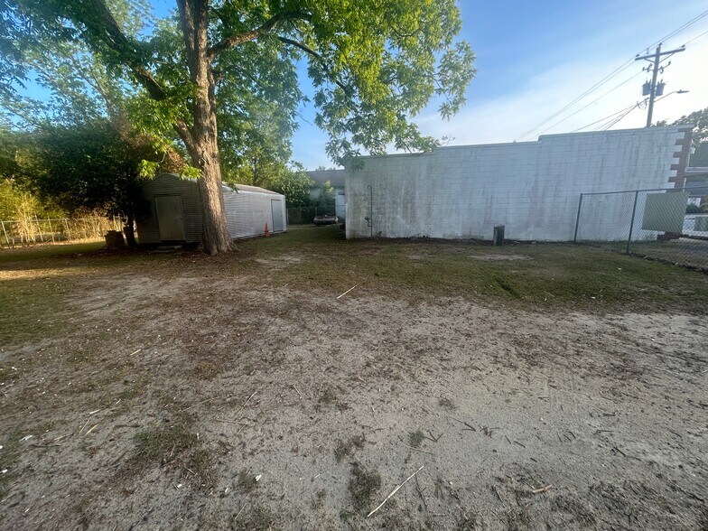 More Photos Of 4456 Rosemary St, Williston Office For Sale