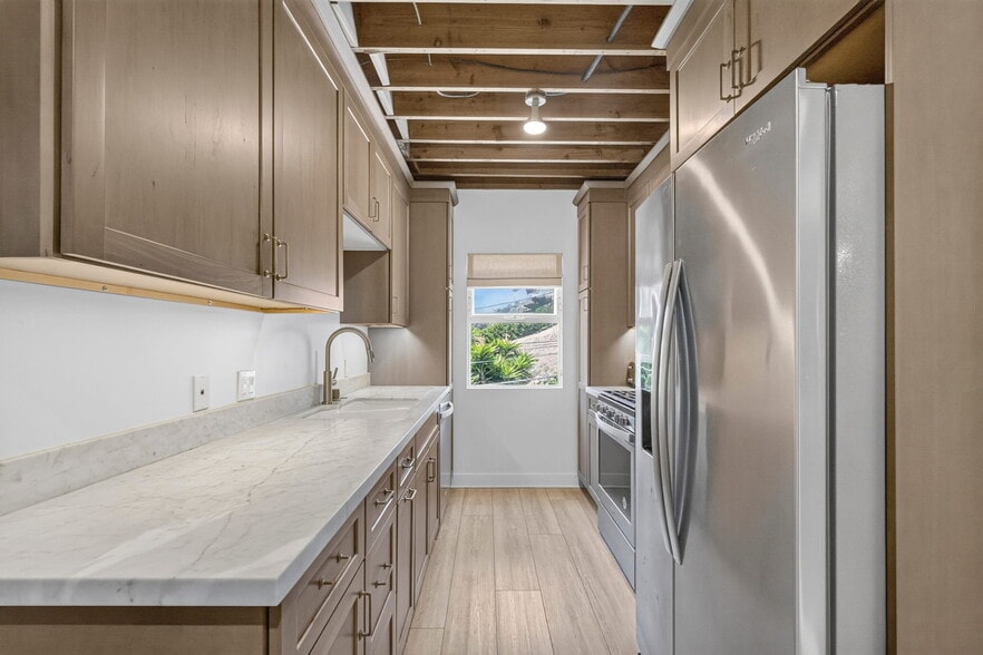 More Photos Of 22357 Pacific Coast Hwy, Malibu Apartments For Sale