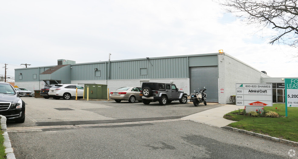 Primary Photo Of 800-820 Shames Dr, Westbury Warehouse For Lease