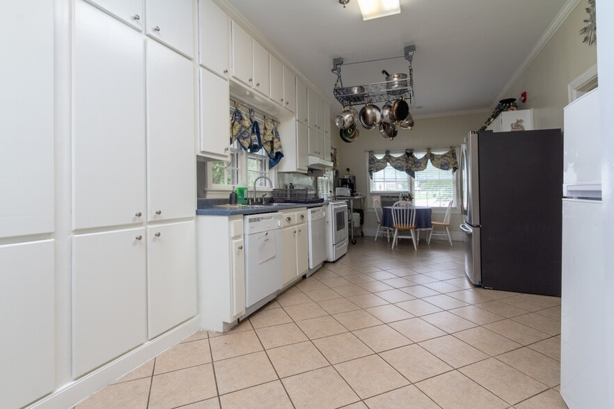 More Photos Of 173 S Lee St, Forsyth Assisted Living For Sale