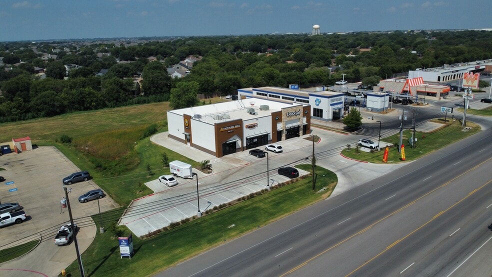 More Photos Of 1005 N Saginaw Blvd, Saginaw Storefront Retail Office For Lease