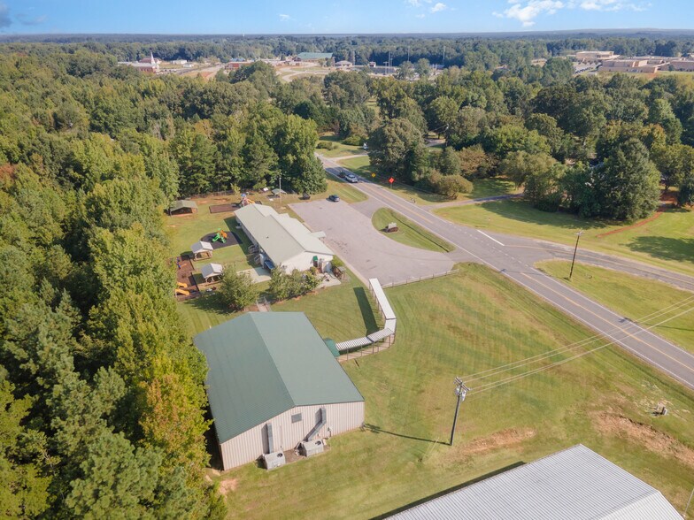 More Photos Of 1699 N Rocky River Rd, Lancaster Daycare Center For Sale
