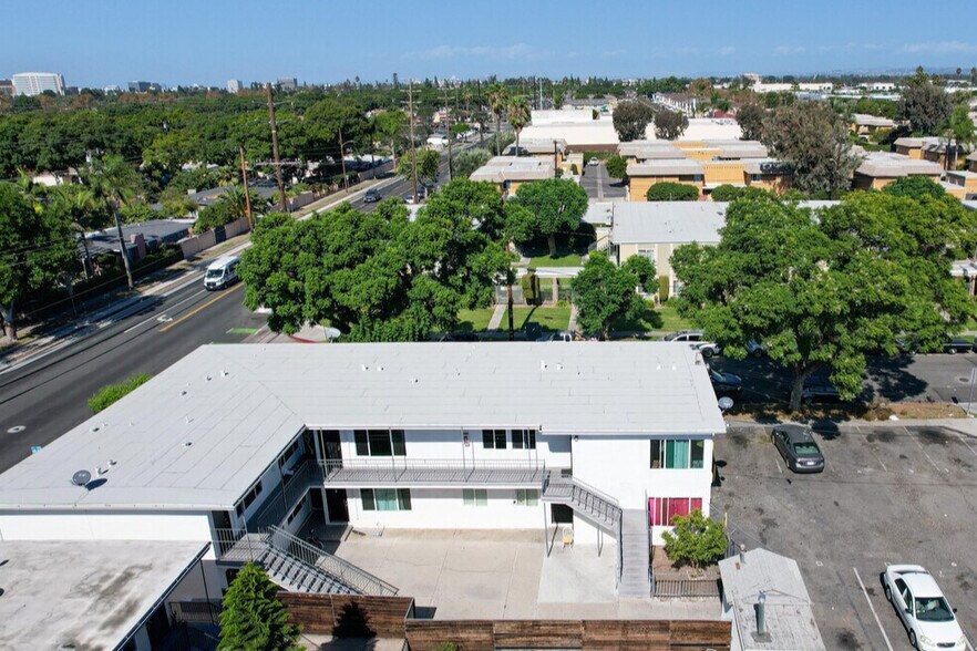 More Photos Of 1401 S Standard Ave, Santa Ana Apartments For Sale