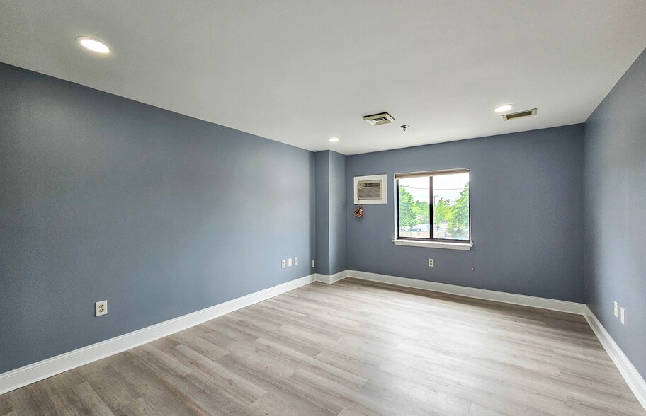 More Photos Of 6301 Foxley Rd, Upper Marlboro Light Manufacturing For Lease