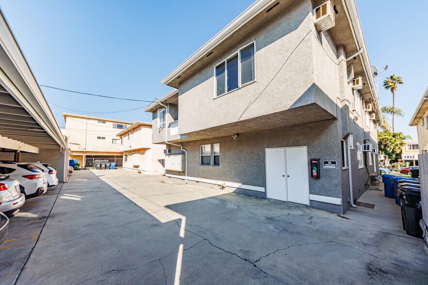 More Photos Of 1037 S Holt Ave, Los Angeles Apartments For Sale