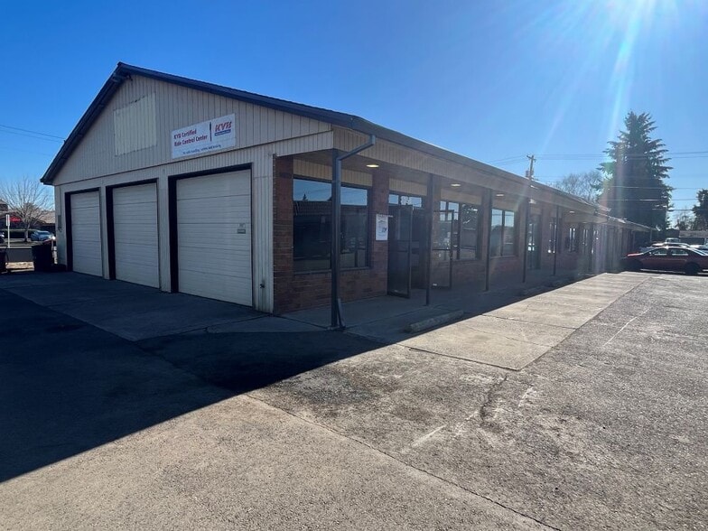 More Photos Of 235 SW Oak St, Hillsboro Auto Repair For Sale