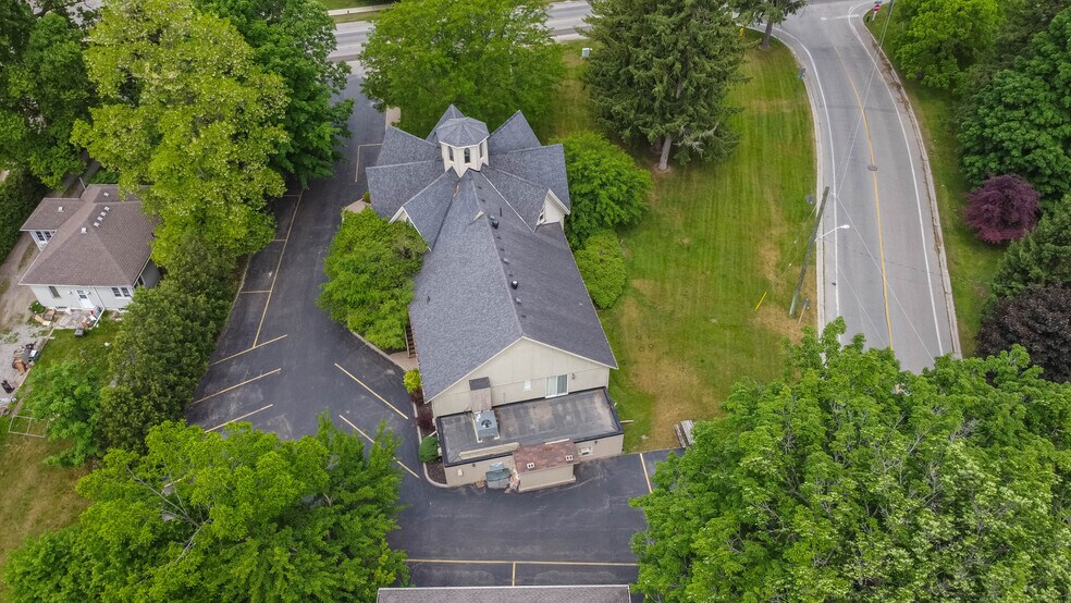 More Photos Of 646 Mount Pleasant Rd, Brant Freestanding For Sale