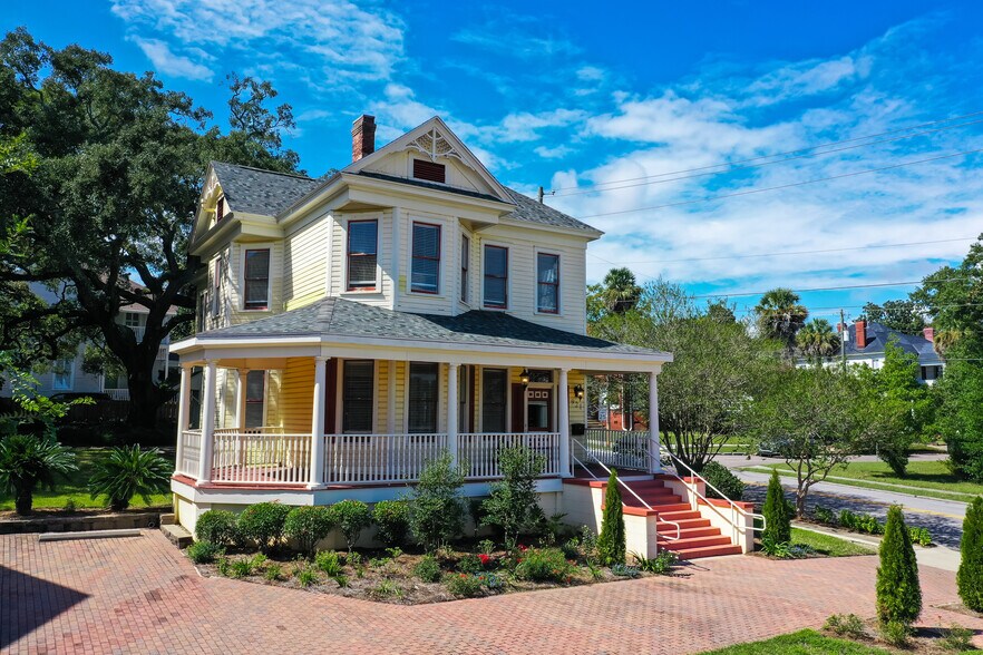 More Photos Of 921 N Palafox St, Pensacola Office For Sale