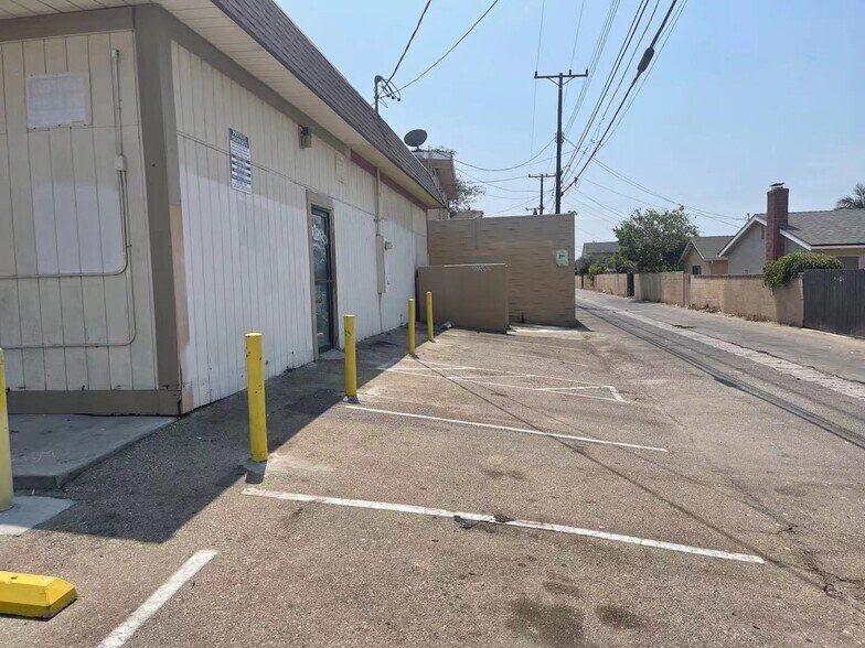 More Photos Of 3823 Saviers Rd, Oxnard Convenience Store For Lease
