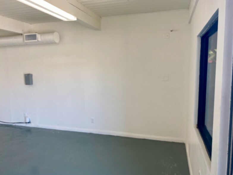 More Photos Of 1810 W Foothill Blvd, Upland Freestanding For Lease