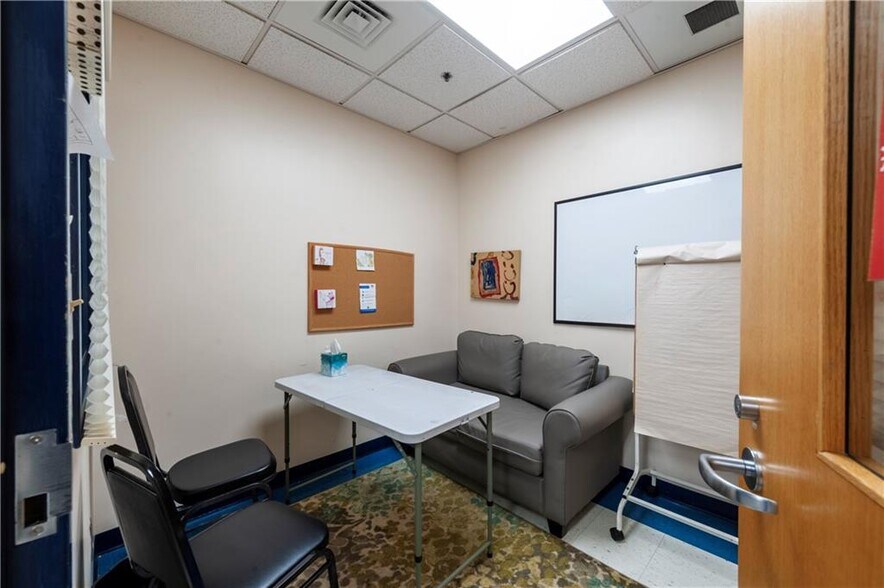 More Photos Of 210 West Ave, Pawtucket Office For Sale
