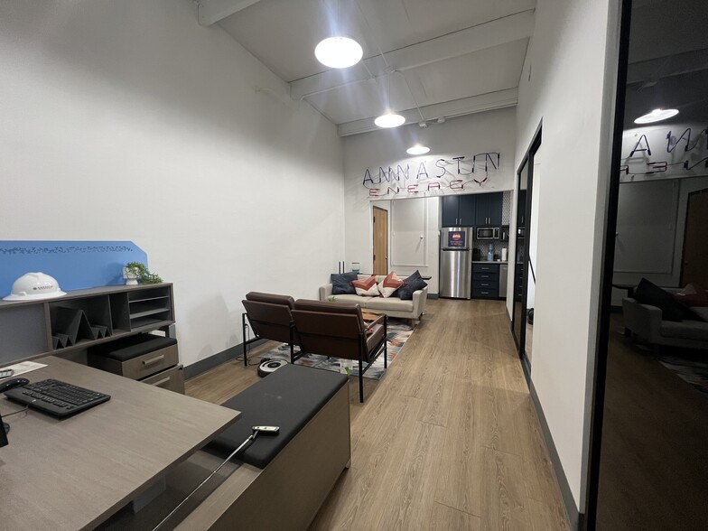 More Photos Of 405 W 2nd St, Edmond Office For Lease