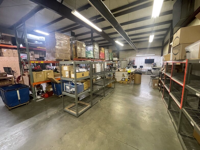 More Photos Of 128 30th St, Greeley Warehouse For Sale