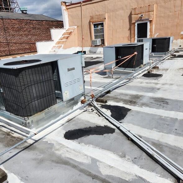 More Photos Of 7055 Terminal Sq, Upper Darby Township Medical For Sale