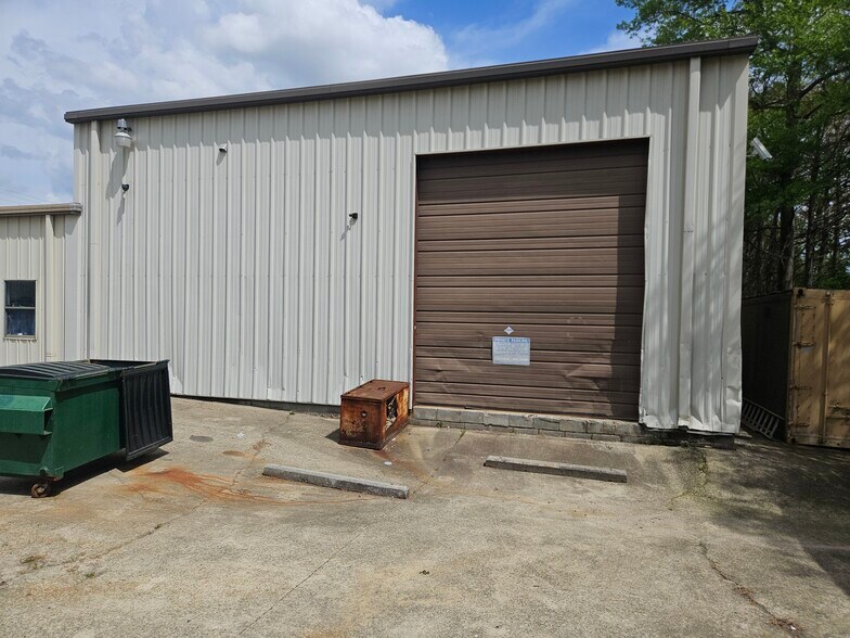 More Photos Of 1314 Olympic Ct, Conyers Light Distribution For Sale