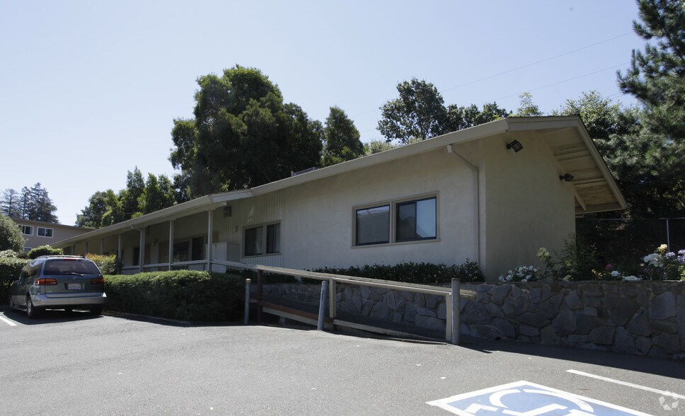More Photos Of 2121 Redwood St, Vallejo Medical For Lease