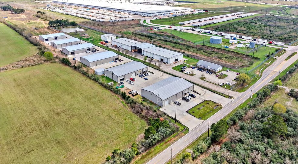 Primary Photo Of 19286 Kickapoo Rd, Waller Unknown For Lease