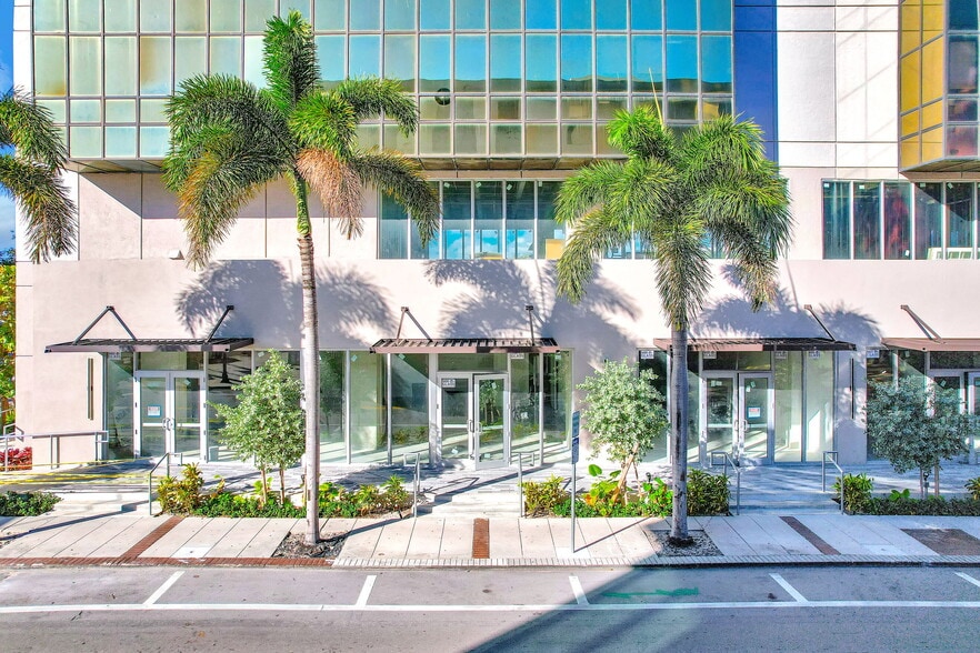More Photos Of 1909 Tyler St, Hollywood Office For Lease