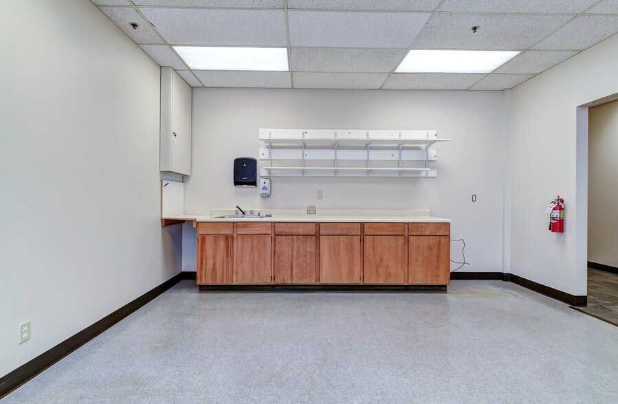 More Photos Of 3101 111th St SW, Everett Manufacturing For Lease