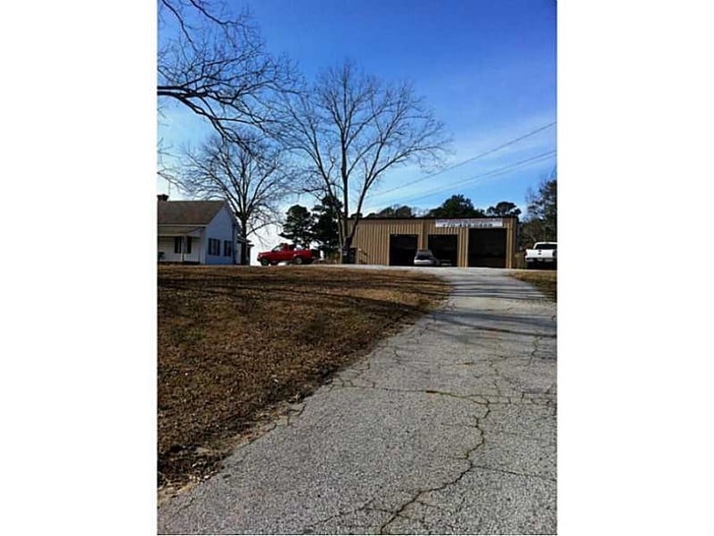 More Photos Of 8400 Villa Rica Hwy, Villa Rica Auto Repair For Lease