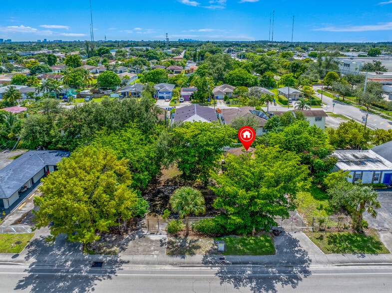 More Photos Of 5740 Pembroke Rd, West Park Warehouse For Sale