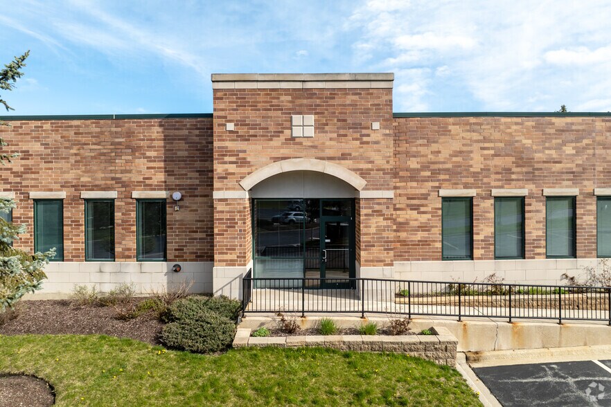 More Photos Of 2357 Hassell Rd, Hoffman Estates Medical For Lease
