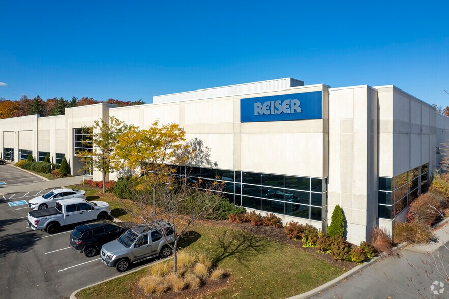 More Photos Of 1549 Yorkton Ct, Burlington Warehouse For Lease