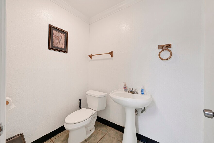 More Photos Of 5206 Telephone Rd, Houston Freestanding For Lease