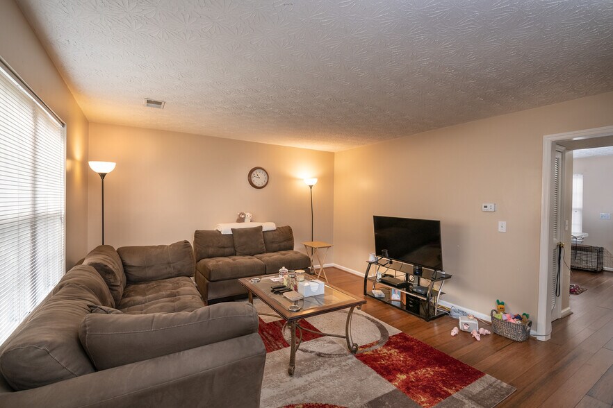 More Photos Of 3353-3375 Cove Lake Dr, Lexington Apartments For Sale