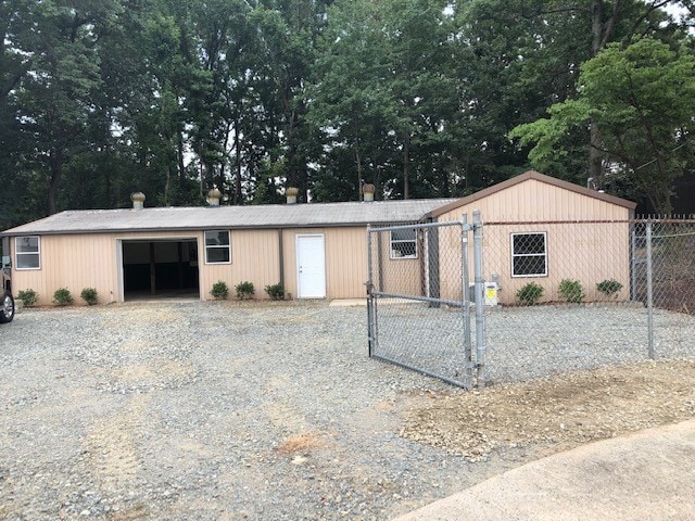 More Photos Of 4038 Hartley St, Charlotte Flex For Lease