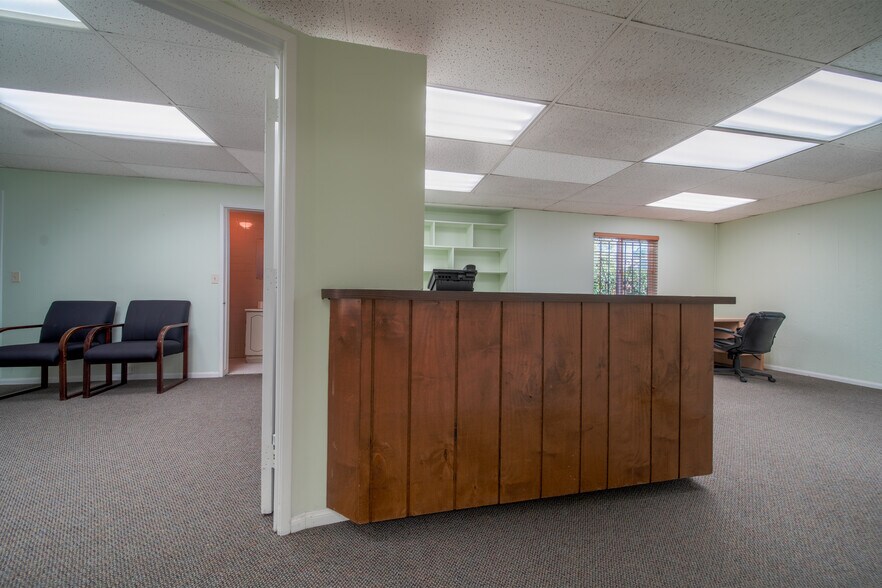 More Photos Of 13624 San Antonio Dr, Norwalk Office For Sale