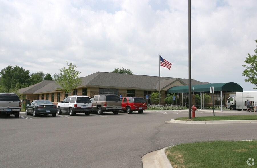 More Photos Of 5505 Cottonwood Ln, Prior Lake Office For Sale