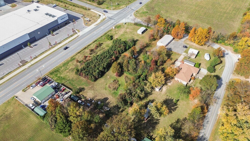 More Photos Of Dixieland, Lowell Land For Sale