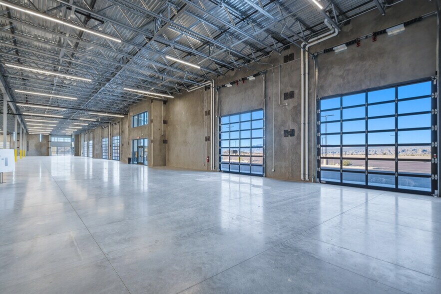 More Photos Of Laughlin Ranch Blvd, Bullhead City Warehouse For Lease