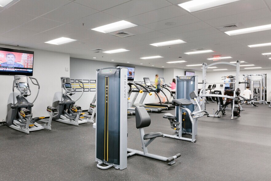 More Photos Of 1175 Peachtree St NE, Atlanta Office For Lease