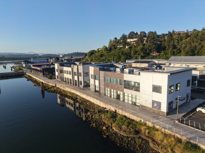 More Photos Of Highway 101 At Hemlock Ave, Coos Bay Unknown For Lease