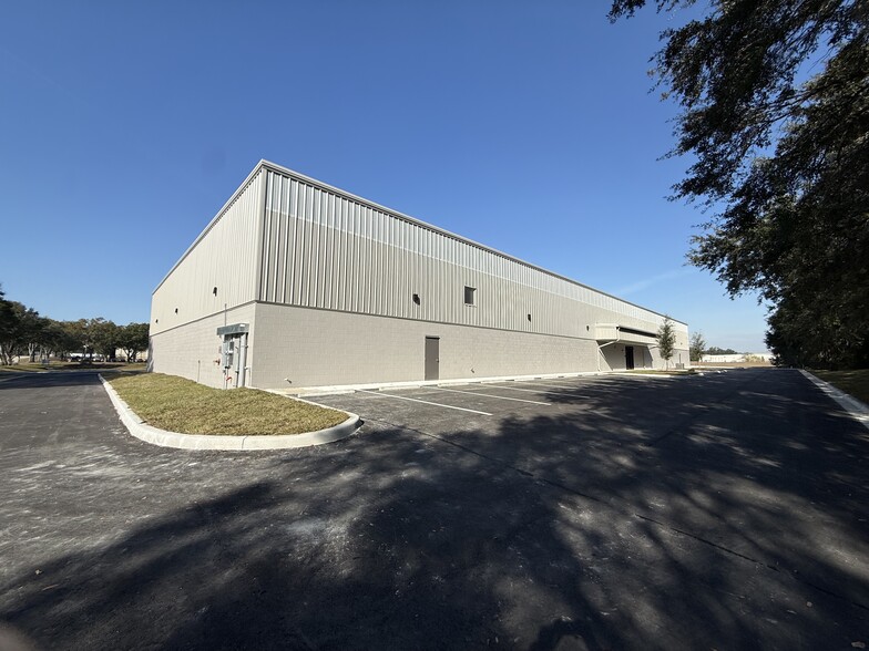 More Photos Of 5435 SW 6th Pl, Ocala Warehouse For Lease