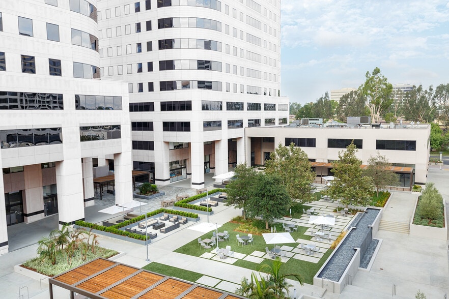 More Photos Of 6336 Canoga Ave, Woodland Hills Medical For Lease