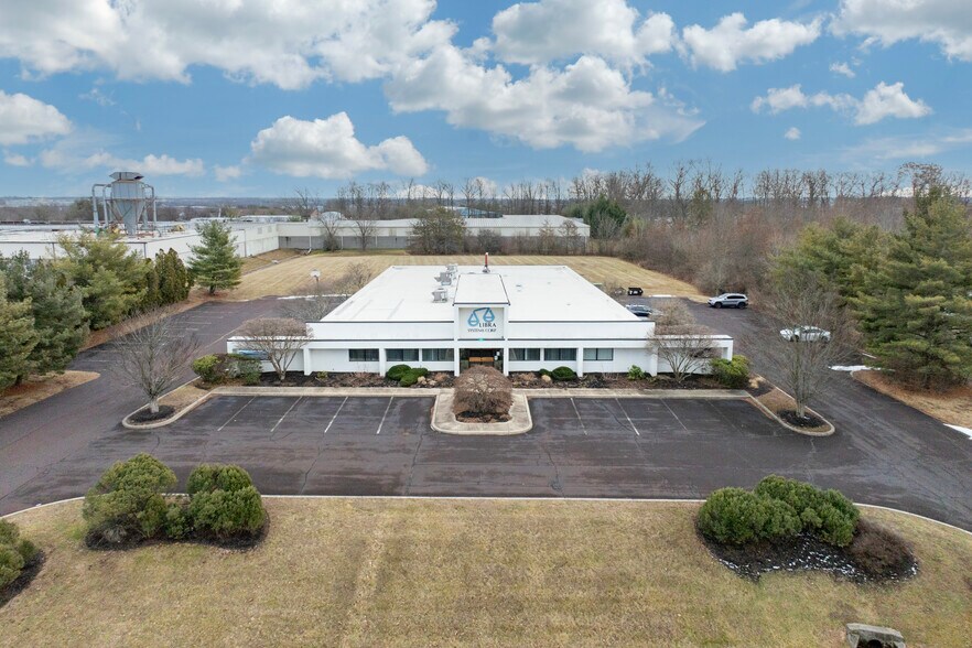 More Photos Of 220 Stahl Rd, Harleysville Research And Development For Sale
