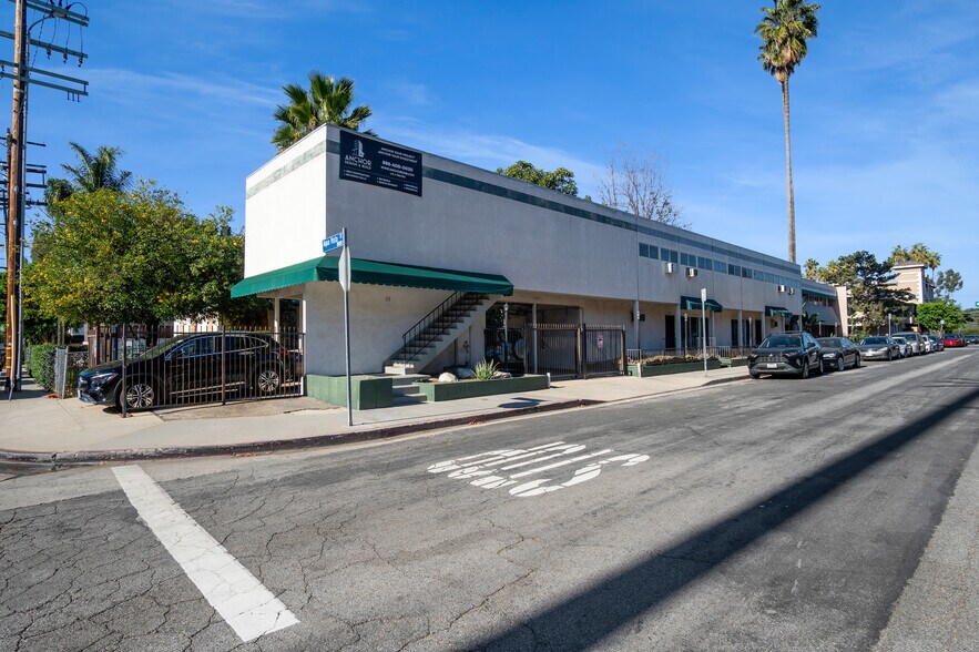 More Photos Of 4215 Vineland Ave, Studio City Apartments For Sale