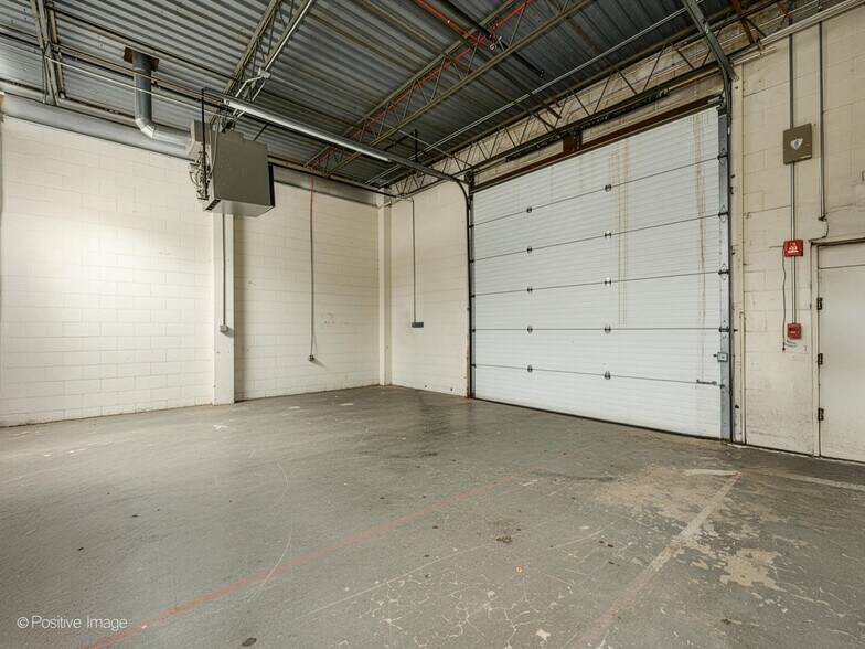 More Photos Of 610-642 Anthony Trl, Northbrook Light Distribution For Sale