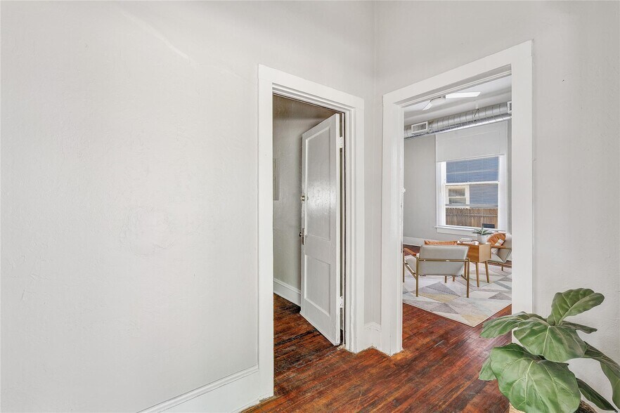 More Photos Of 4630 Junius St, Dallas Multifamily For Sale